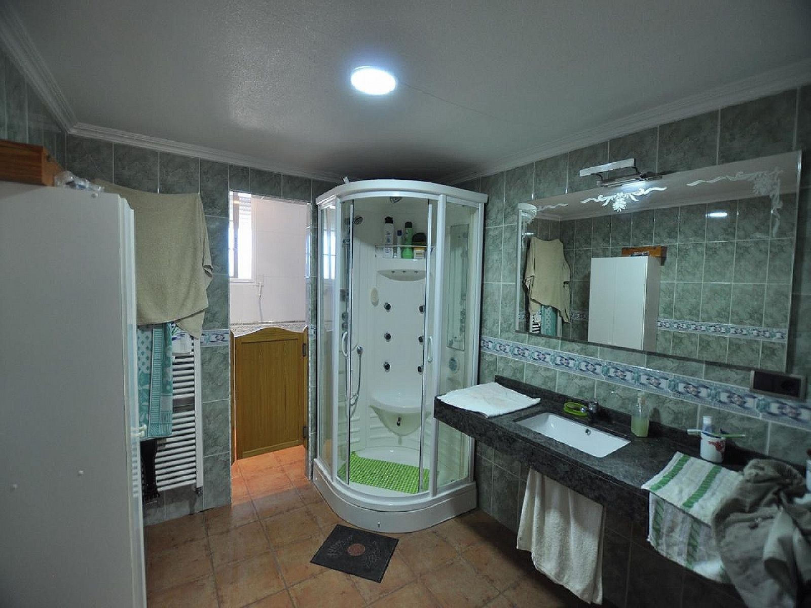 Resale - 8 Bedroom 3 Bathroom Villa in Sax -  - Alicante