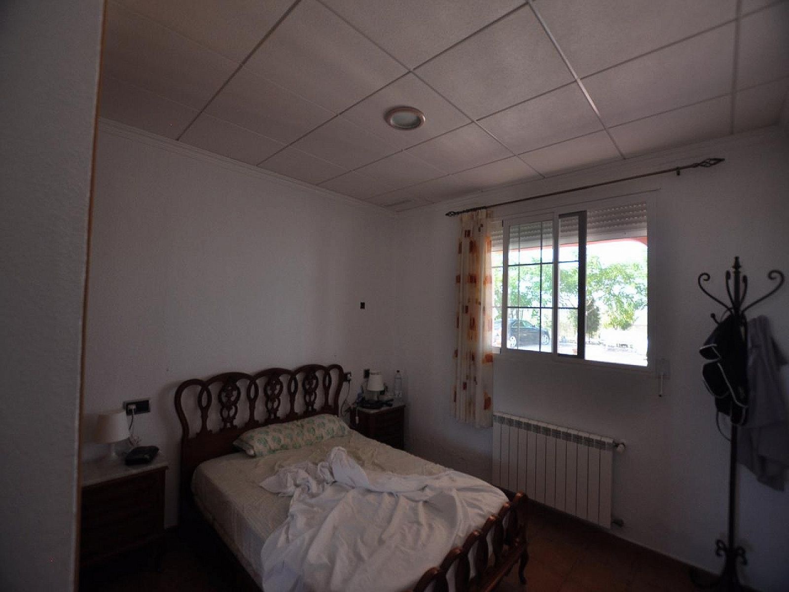 Resale - 8 Bedroom 3 Bathroom Villa in Sax -  - Alicante