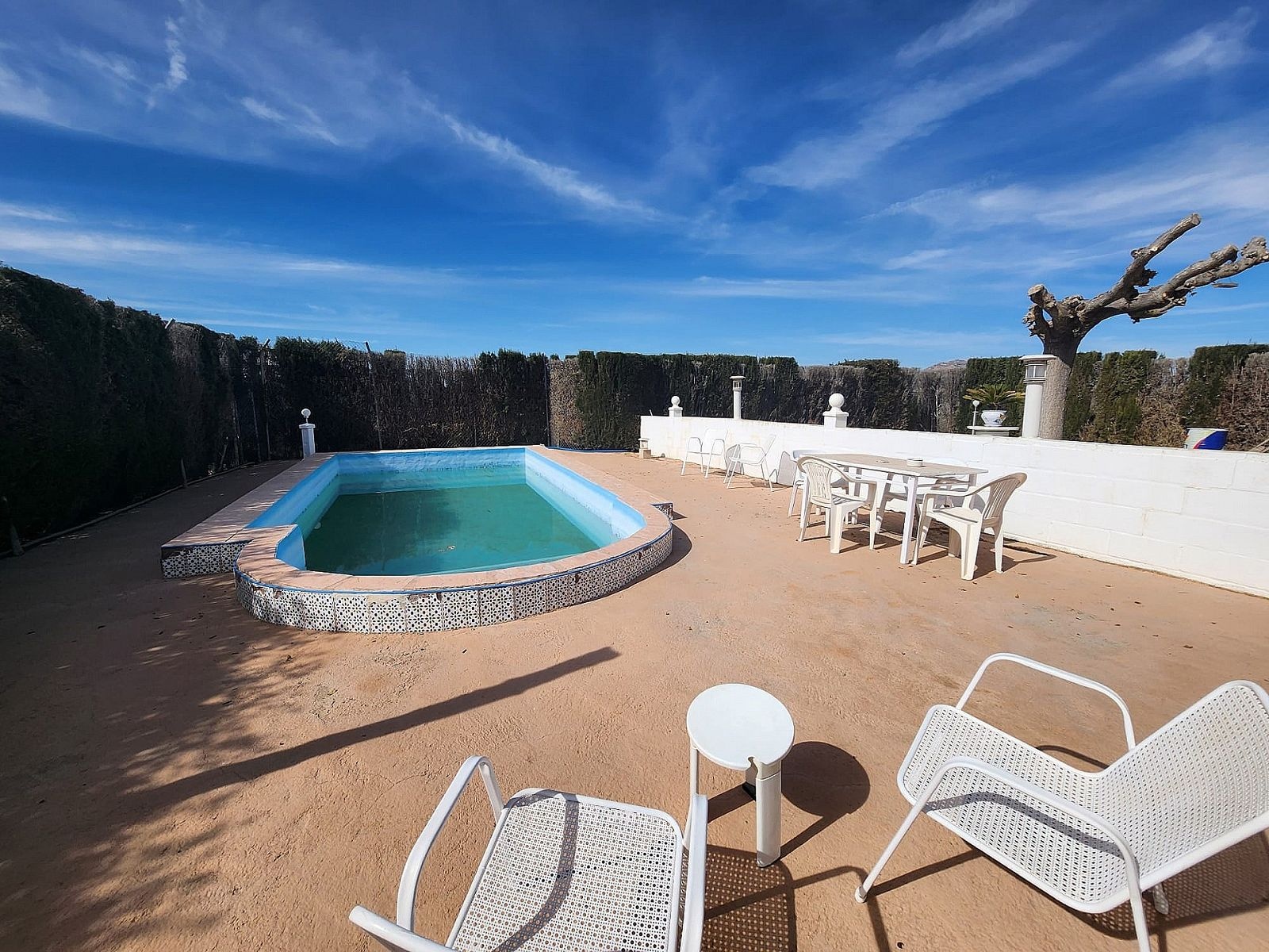 Resale - 2 Bedroom 1 Bathroom Villa in Villena -  - Alicante