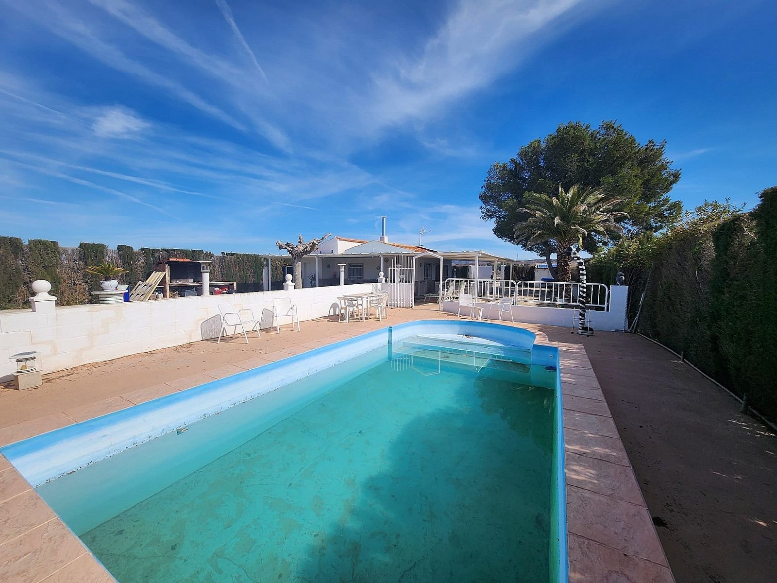 Resale - 2 Bedroom 1 Bathroom Villa in Villena -  - Alicante