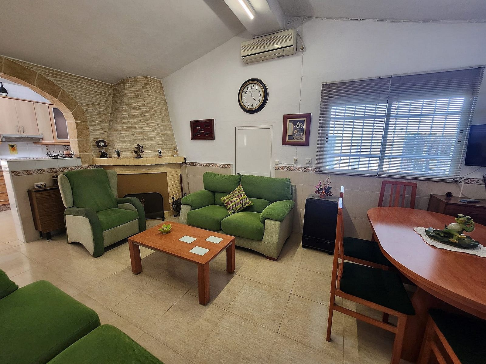 Resale - 2 Bedroom 1 Bathroom Villa in Villena -  - Alicante