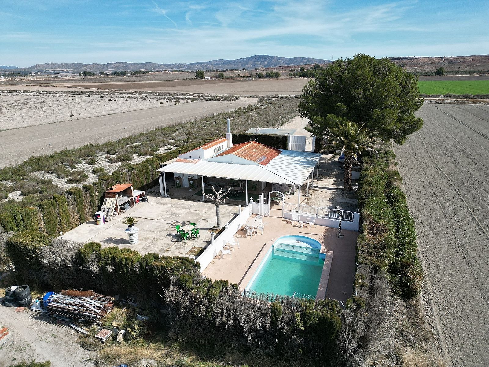 Resale - 2 Bedroom 1 Bathroom Villa in Villena -  - Alicante