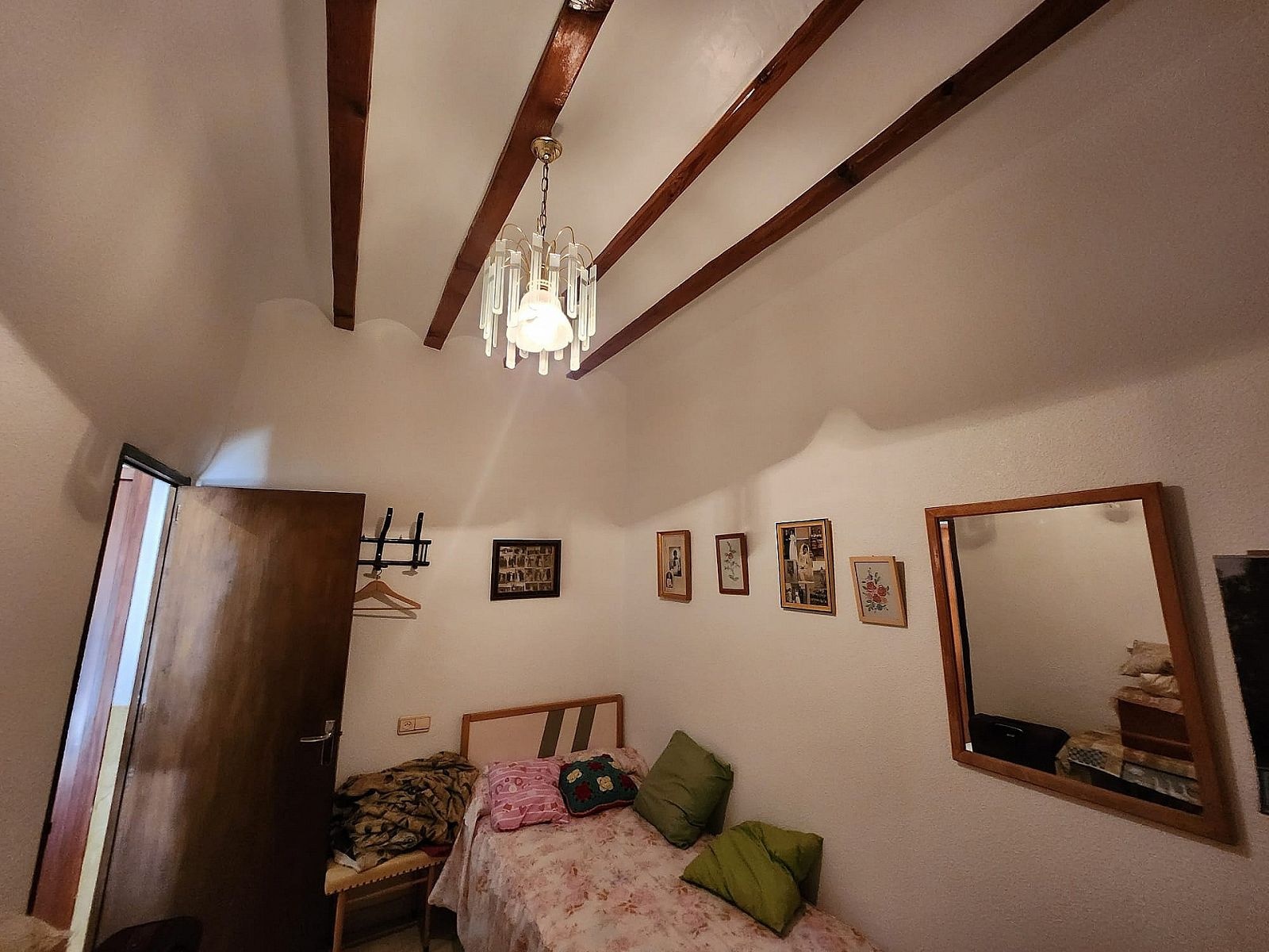 Resale - 5 Bedroom 1 Bathroom Townhouse in Yecla -  - Murcia