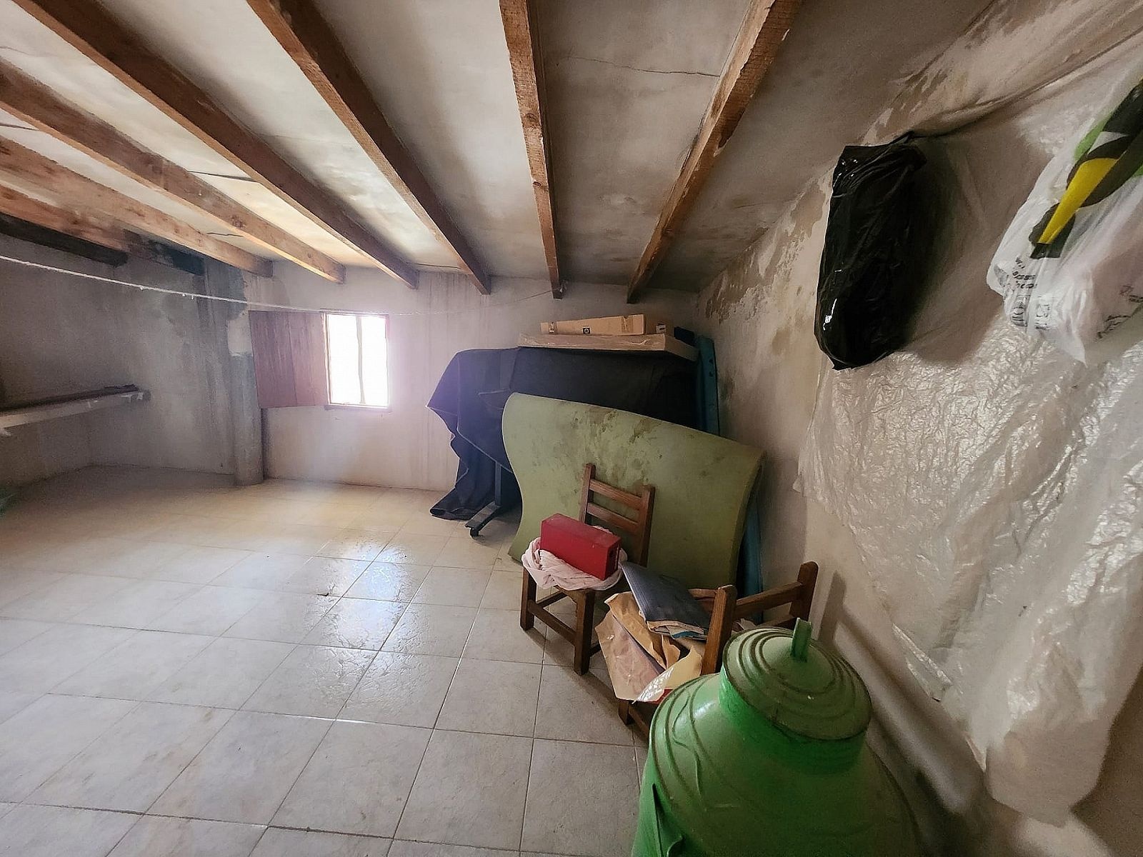 Resale - 5 Bedroom 1 Bathroom Townhouse in Yecla -  - Murcia