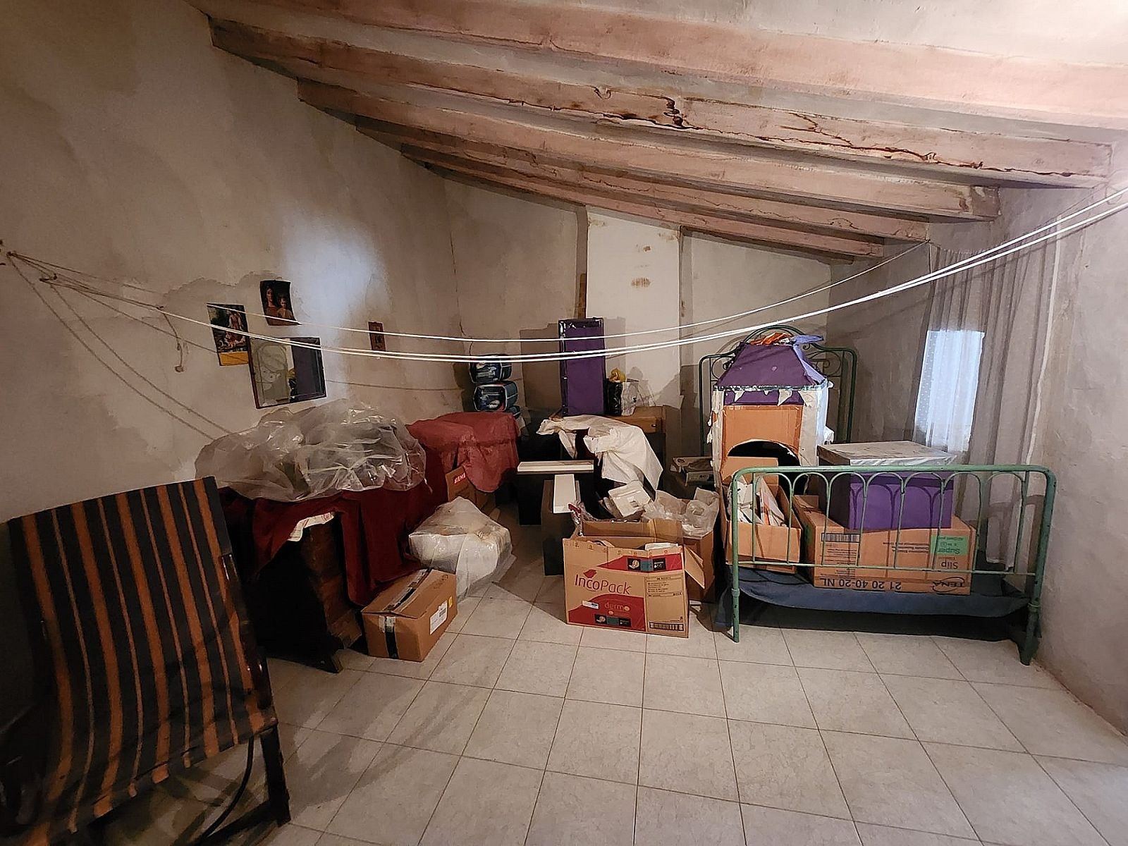 Resale - 5 Bedroom 1 Bathroom Townhouse in Yecla -  - Murcia