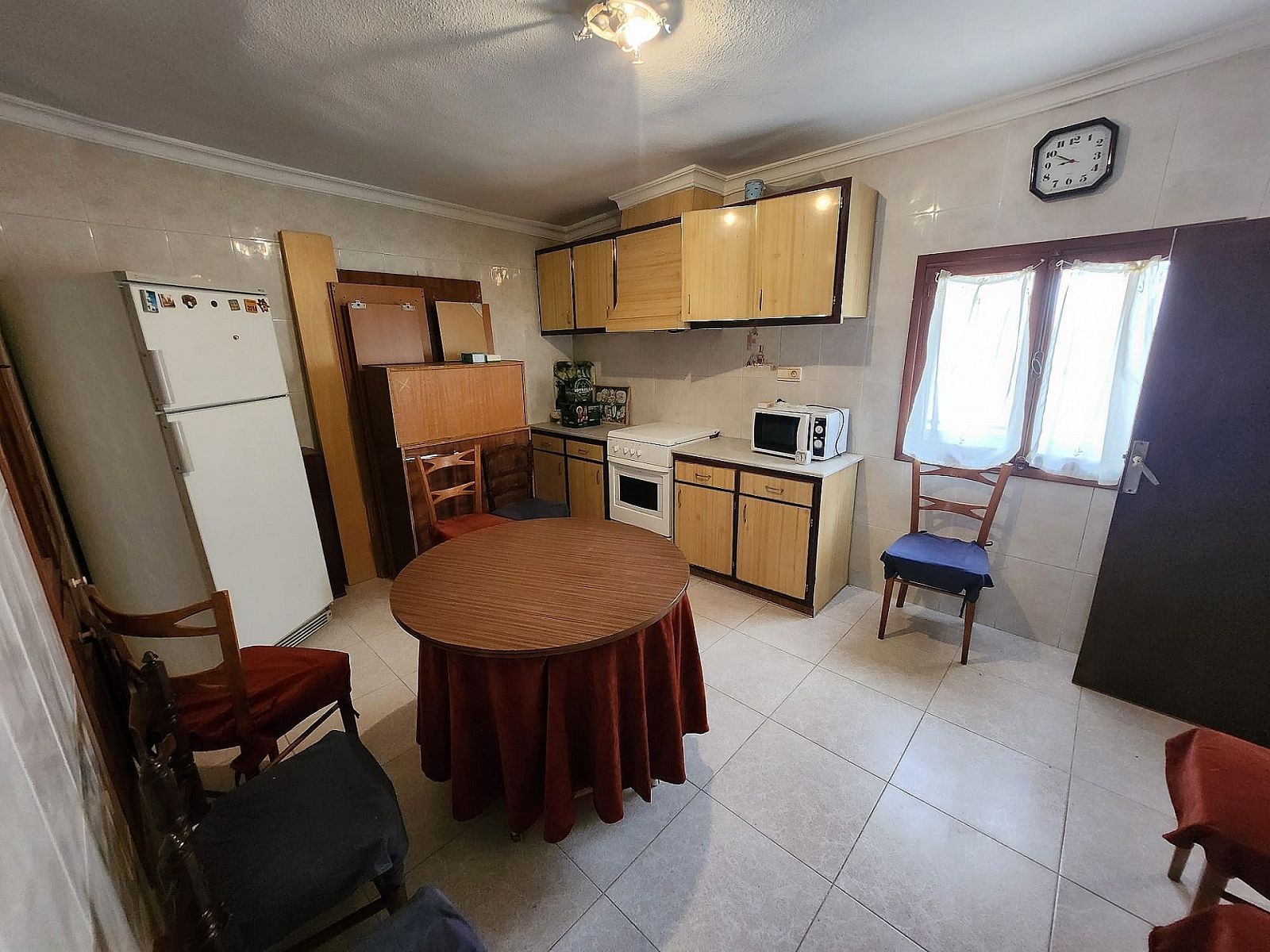 Resale - 5 Bedroom 1 Bathroom Townhouse in Yecla -  - Murcia