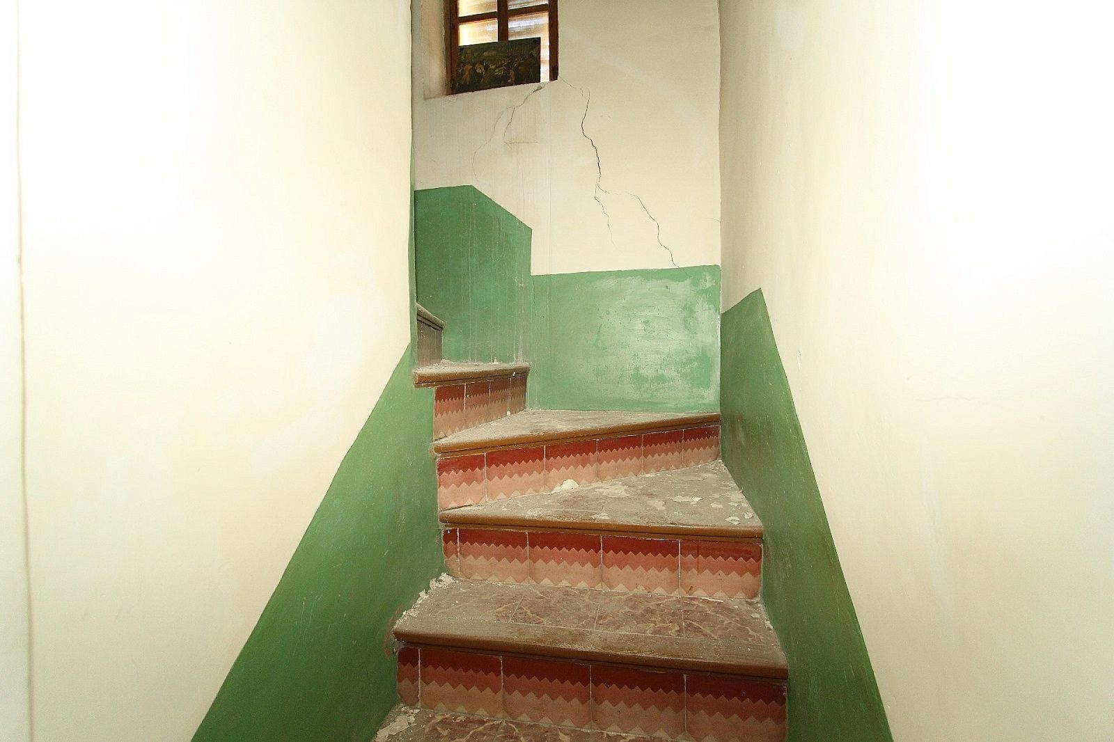 Resale - 6 Bedroom 1 Bathroom Townhouse in Villena -  - Alicante