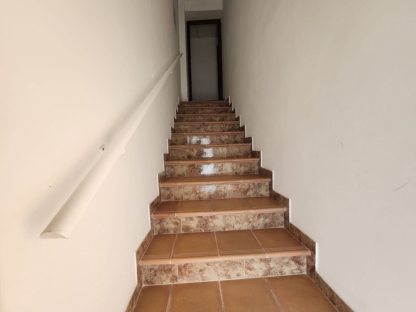 Resale - 7 Bedroom 2 Bathroom Country house in Villena -  - Alicante