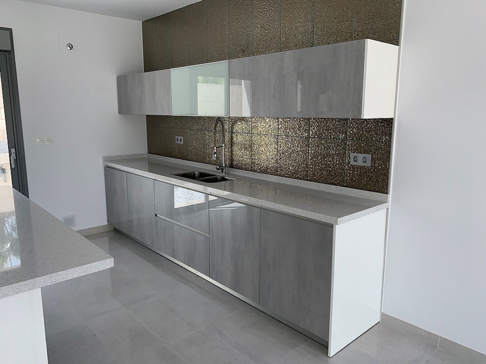 Resale - 4 Bedroom 3 Bathroom Villa in Pinoso -  - Alicante