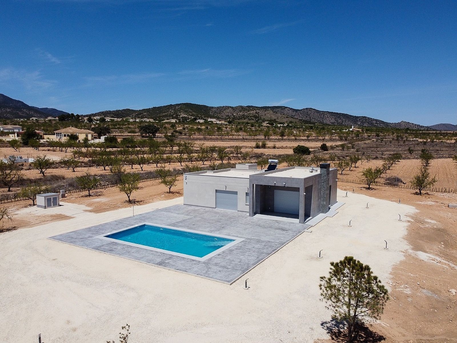 Resale - 4 Bedroom 3 Bathroom Villa in Pinoso -  - Alicante