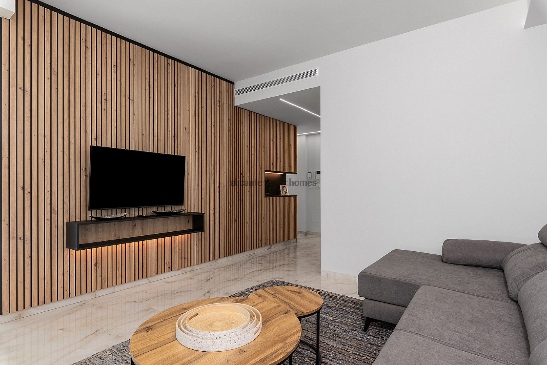 Resale - 3 Bedroom 2 Bathroom Villa in Algorfa -  - Alicante