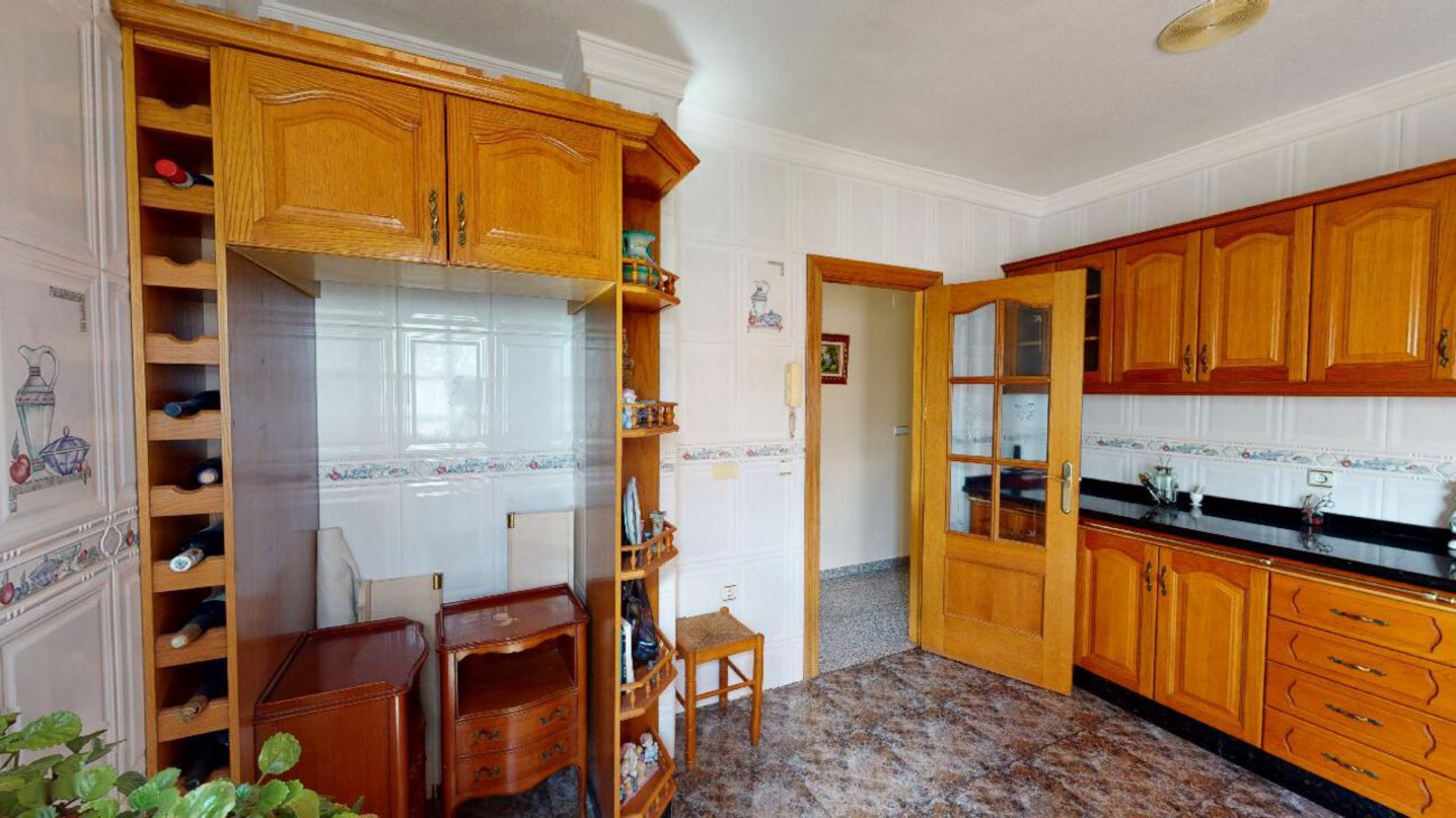 Resale - 4 Bedroom 3 Bathroom Villa in Sax -  - Alicante