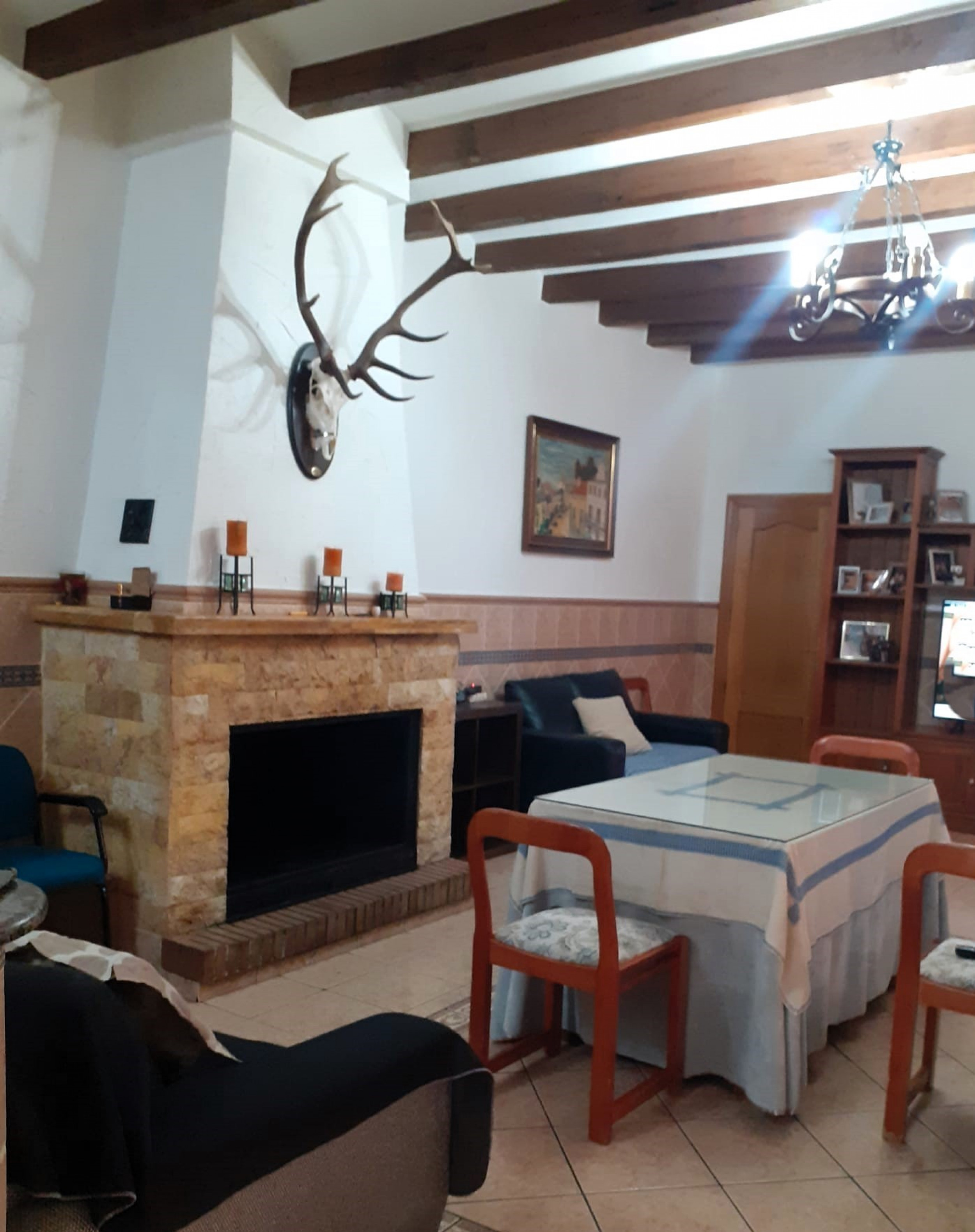 Resale - 4 Bedroom 3 Bathroom Villa in Sax -  - Alicante