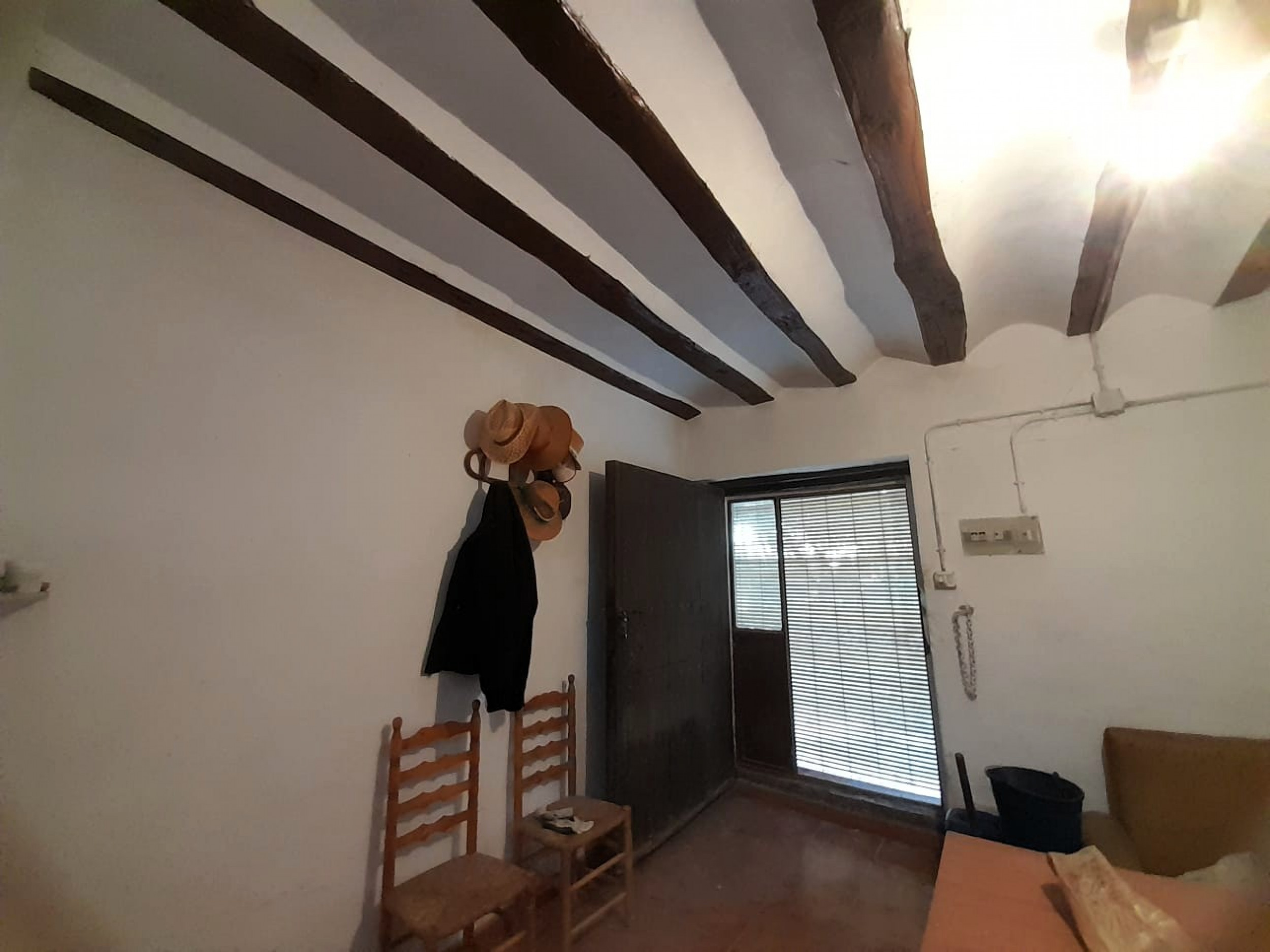Resale - 6 Bedroom 2 Bathroom Country house in Monóvar -  - Alicante