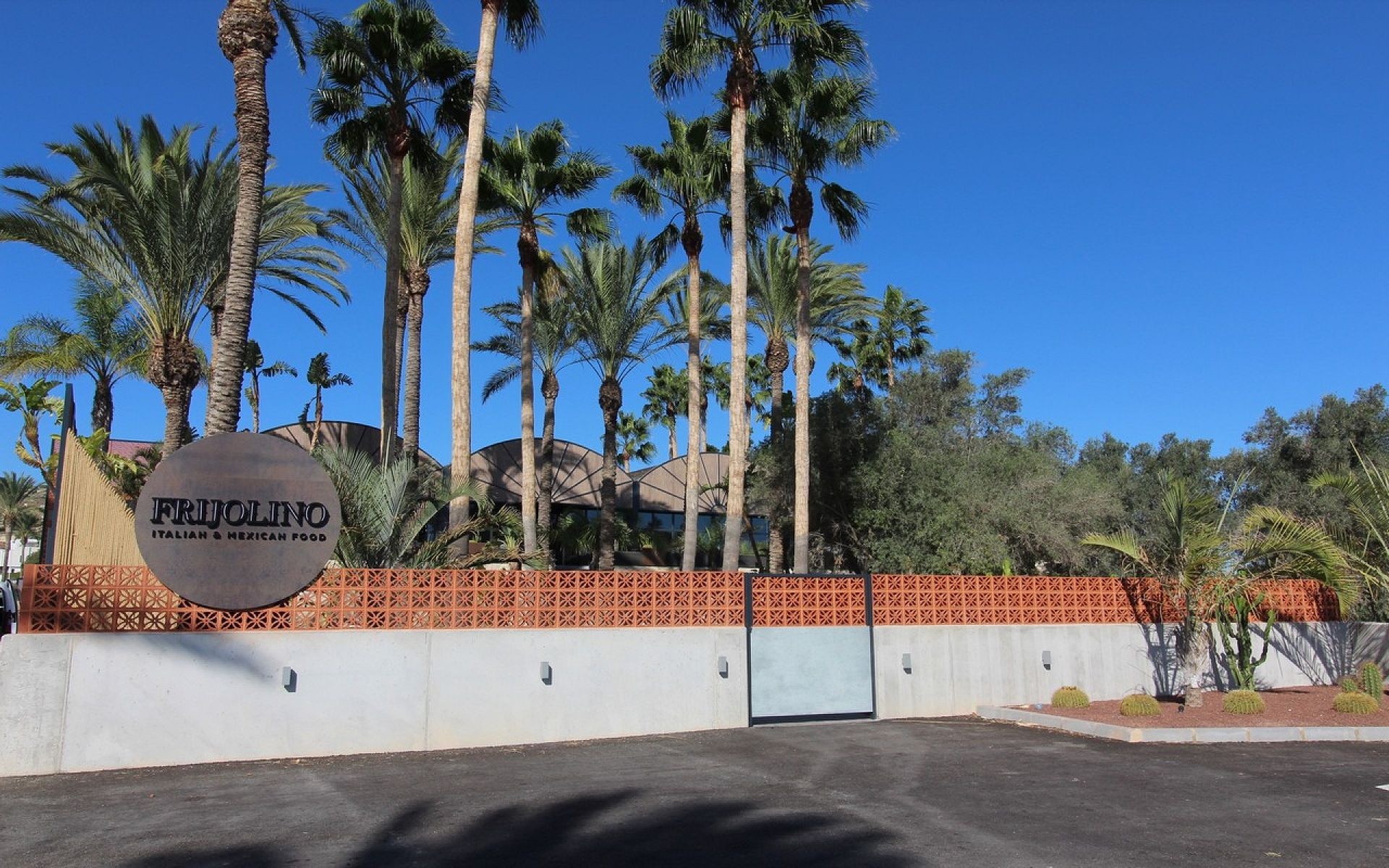 Resale - 3 Bedroom 2 Bathroom Villa in Algorfa -  - Alicante