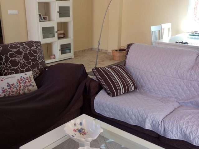 Resale - 3 Bedroom 2 Bathroom Villa in La Romana -  - Alicante
