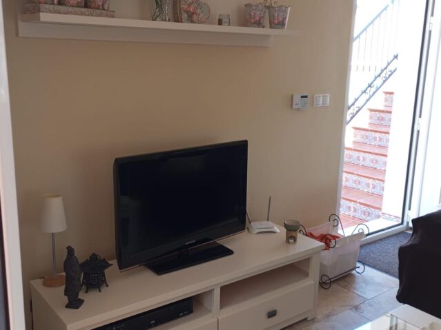 Resale - 3 Bedroom 2 Bathroom Villa in La Romana -  - Alicante