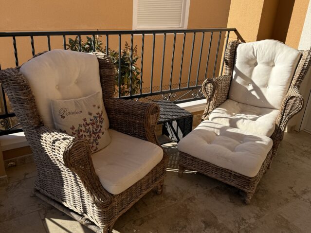 Resale - 3 Bedroom 2 Bathroom Villa in La Romana -  - Alicante