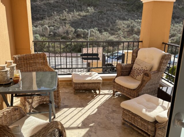 Resale - 3 Bedroom 2 Bathroom Villa in La Romana -  - Alicante