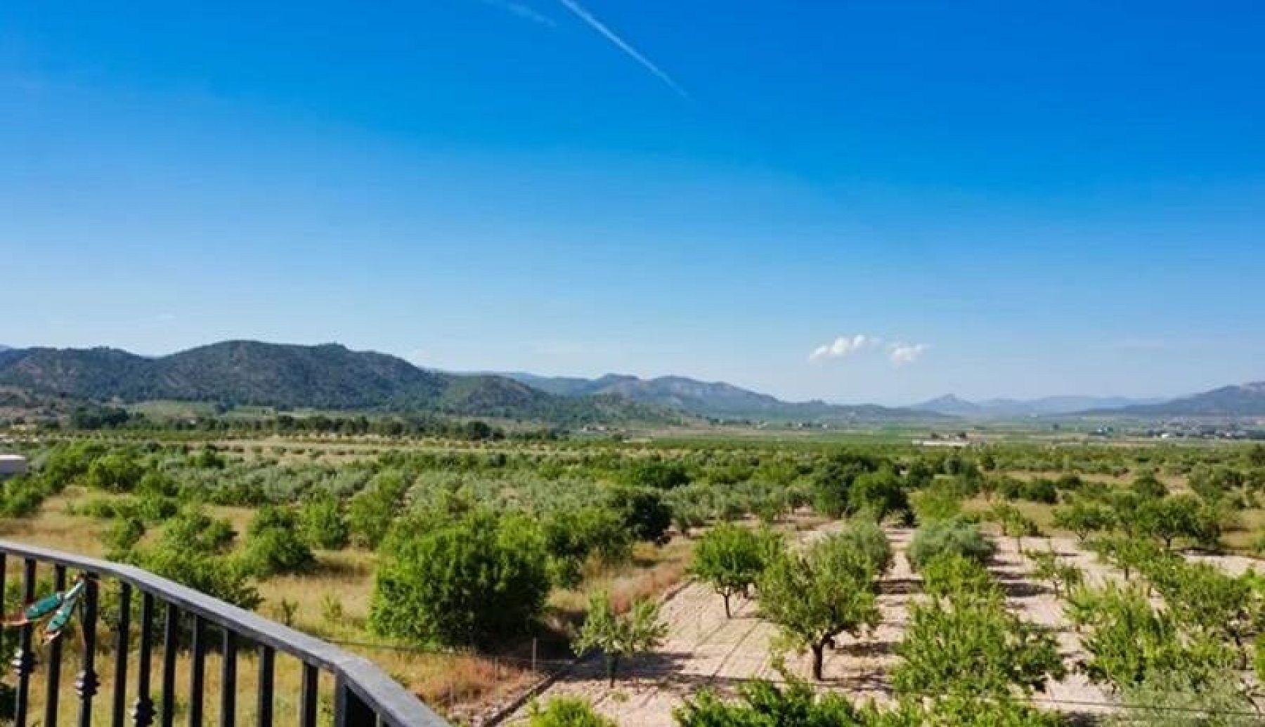 Resale - 3 Bedroom 2 Bathroom Townhouse in Casas Del Señor -  - Alicante