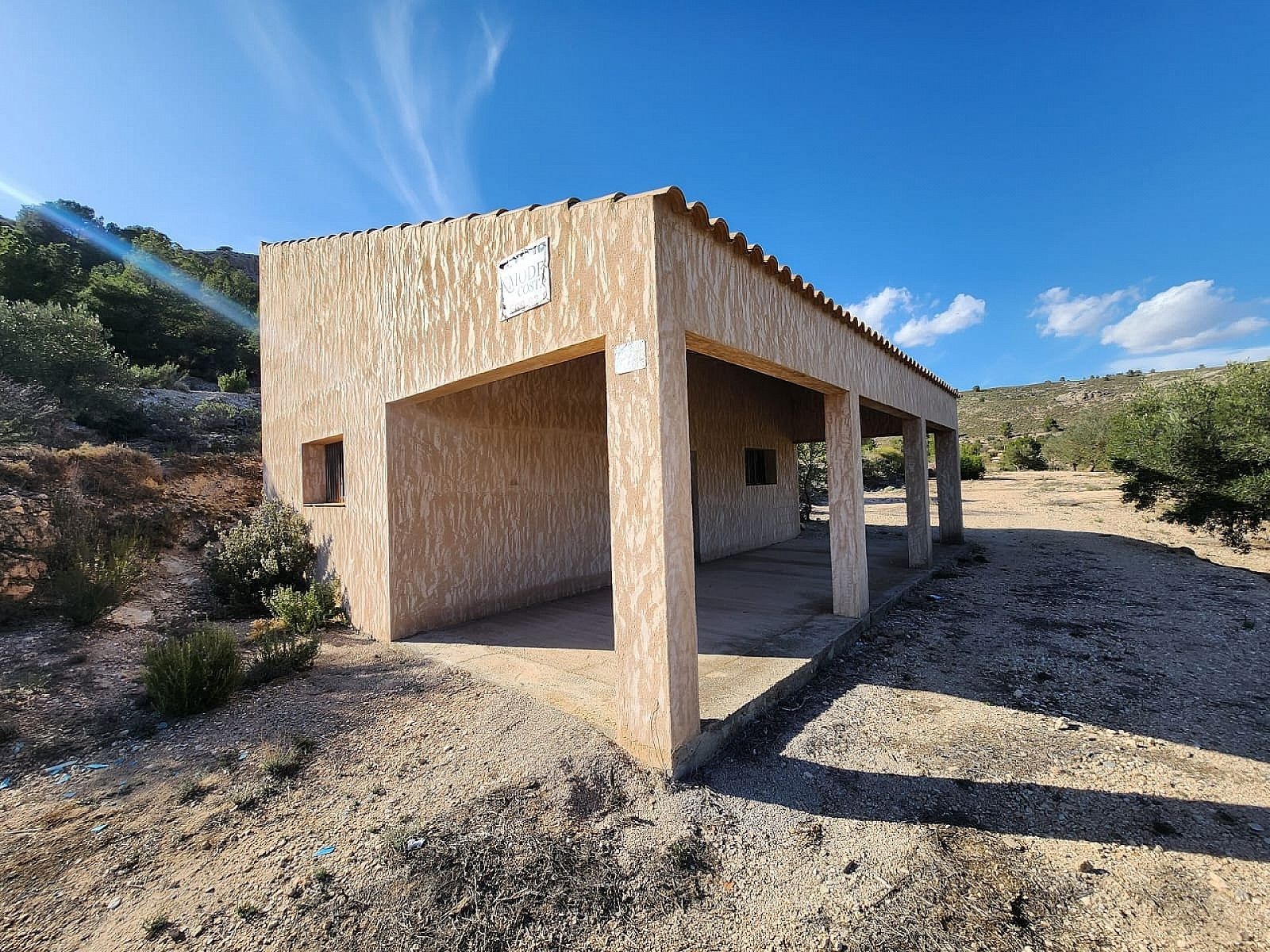 Resale - 1 Bedroom Country house in Villena -  - Alicante