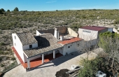 3-11004/5039, 5 Bedroom 1 Bathroom Country house in Caudete