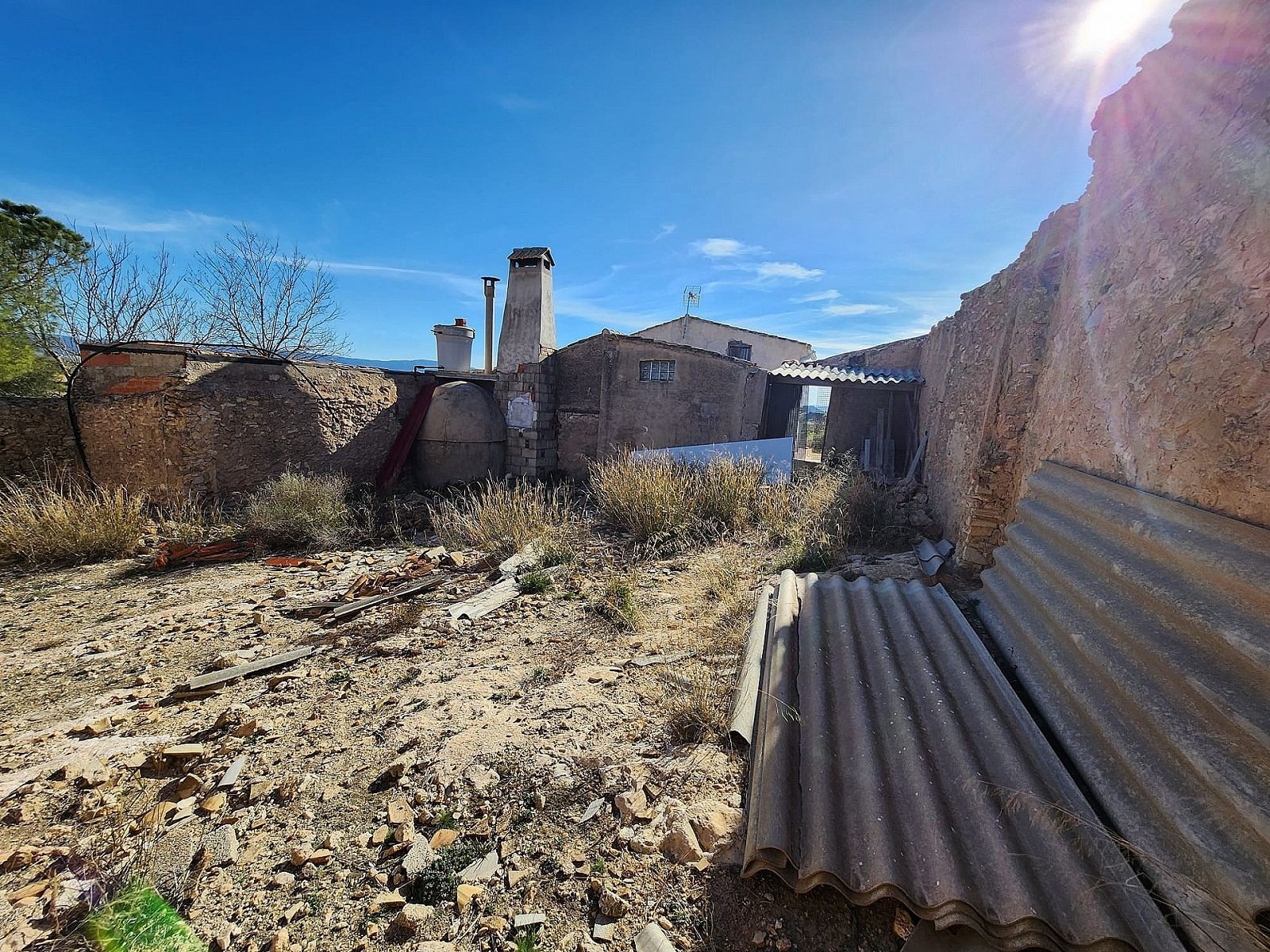 Resale - 5 Bedroom 1 Bathroom Country house in Caudete -  - Albacete