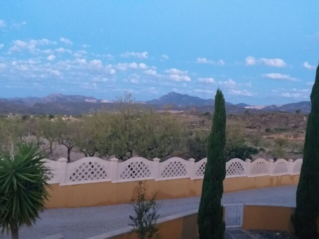 Resale - 6 Bedroom 5 Bathroom Villa in Macisvenda -  - Murcia