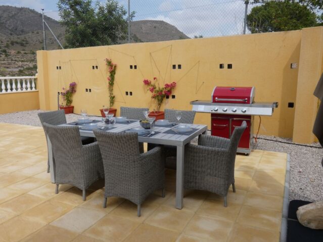 Resale - 6 Bedroom 5 Bathroom Villa in Macisvenda -  - Murcia
