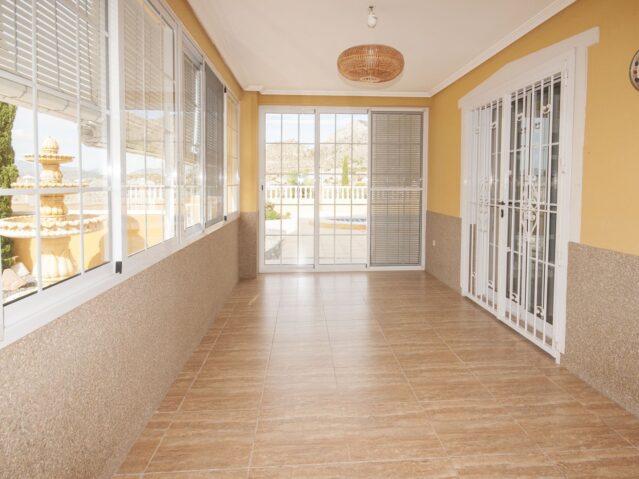 Resale - 6 Bedroom 5 Bathroom Villa in Macisvenda -  - Murcia