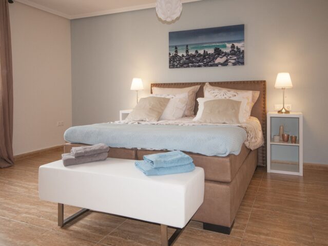 Resale - 6 Bedroom 5 Bathroom Villa in Macisvenda -  - Murcia