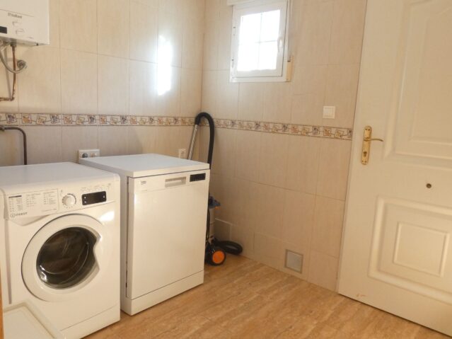 Resale - 6 Bedroom 5 Bathroom Villa in Macisvenda -  - Murcia