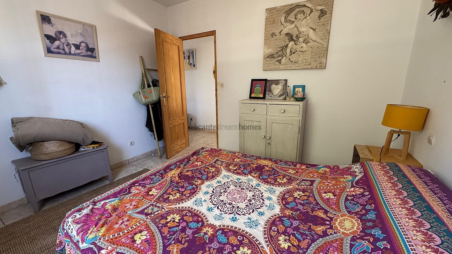 Resale - 6 Bedroom 3 Bathroom Villa in Albatera -  - Alicante