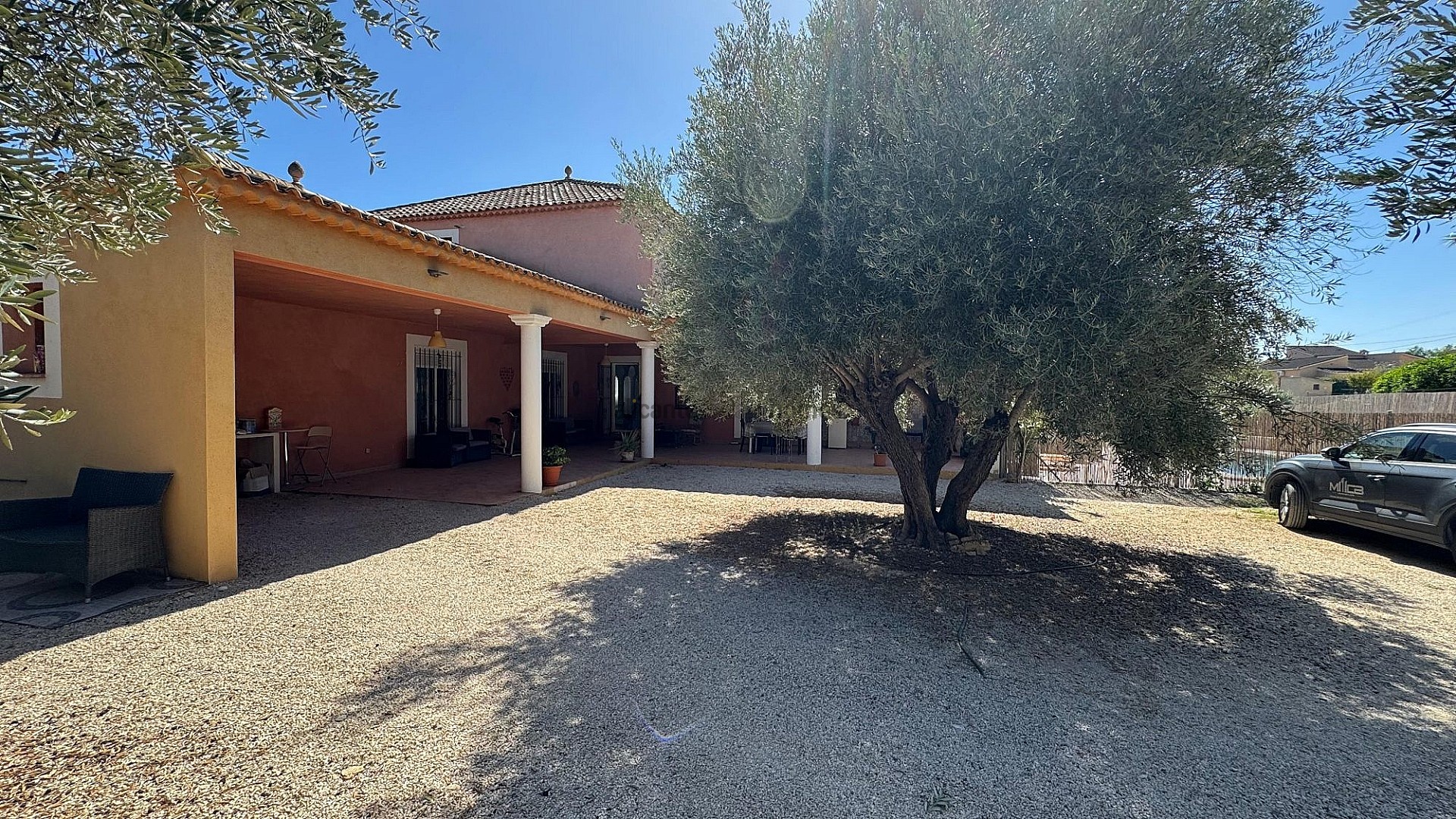 Resale - 6 Bedroom 3 Bathroom Villa in Albatera -  - Alicante