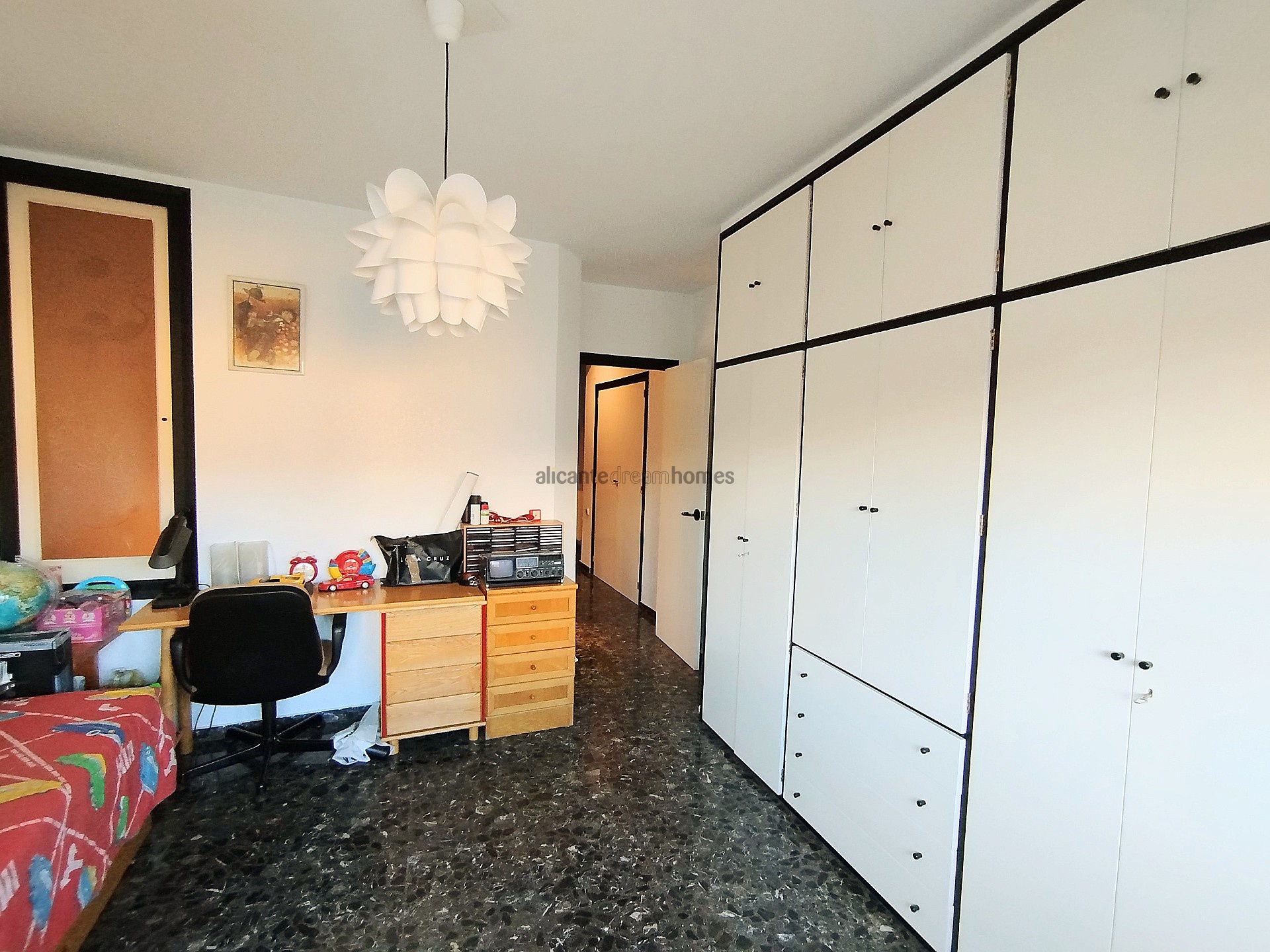 Resale - 4 Bedroom 2 Bathroom Townhouse in Yecla -  - Murcia