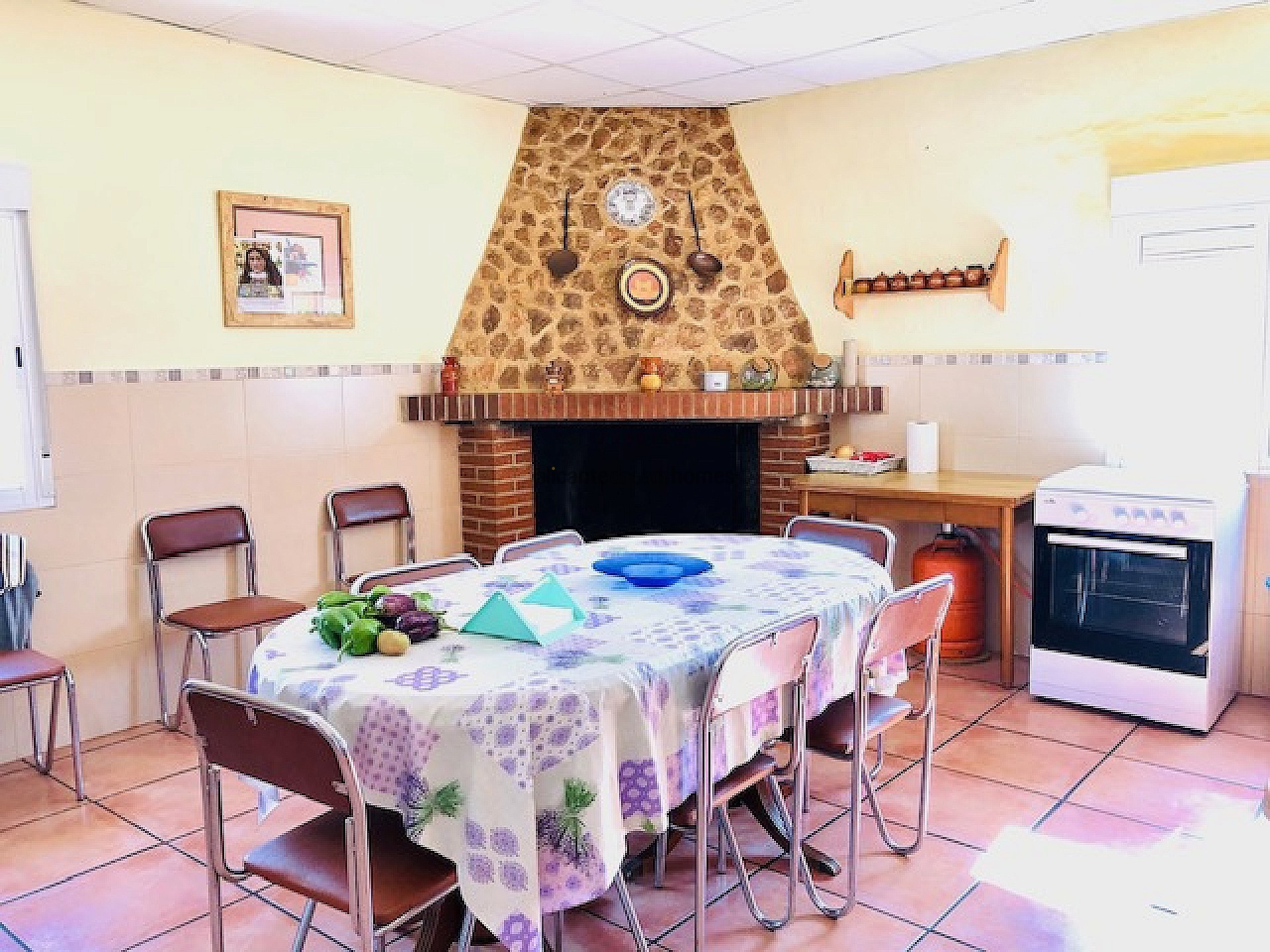 Resale - 4 Bedroom 1 Bathroom Country house in Yecla -  - Murcia