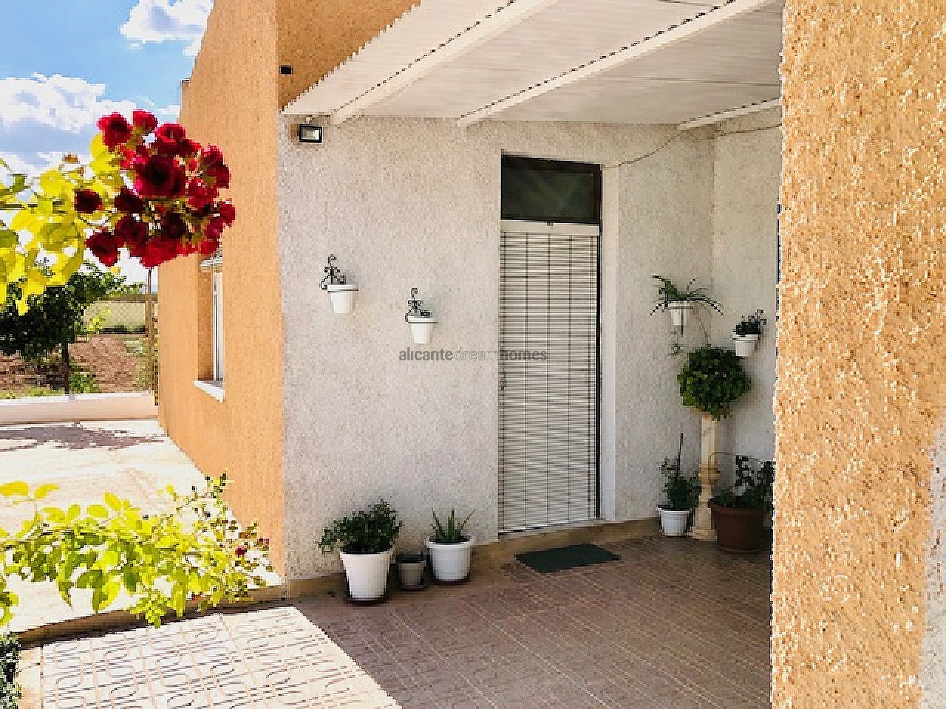 Resale - 4 Bedroom 1 Bathroom Country house in Yecla -  - Murcia