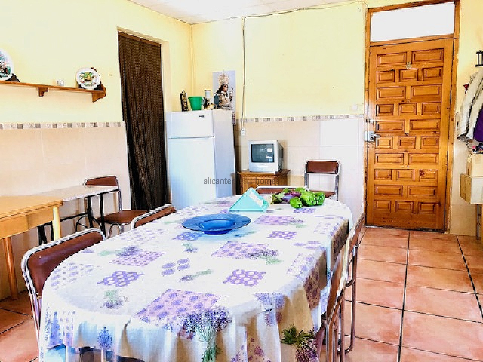 Resale - 4 Bedroom 1 Bathroom Country house in Yecla -  - Murcia