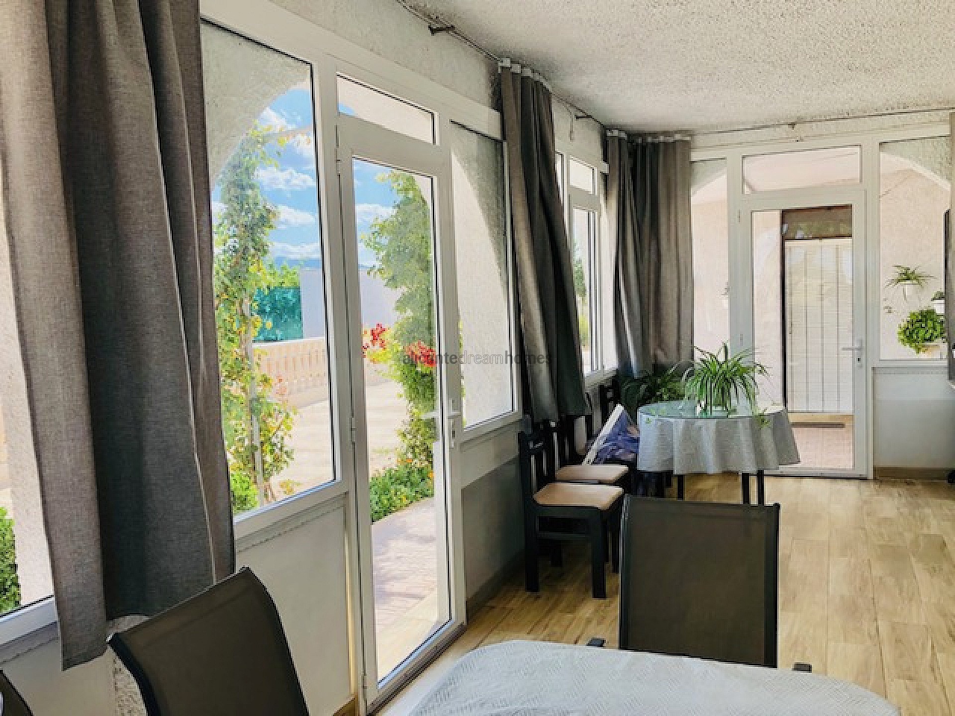 Resale - 4 Bedroom 1 Bathroom Country house in Yecla -  - Murcia