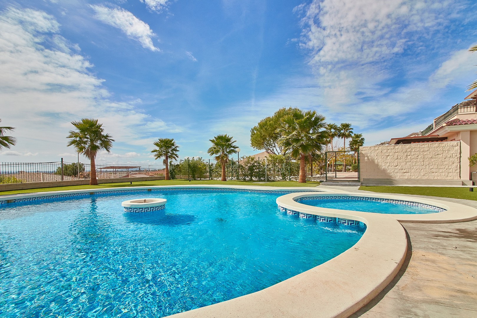 Resale - 2 Bedroom 1 Bathroom Apartment in Mutxamel - , Mutxamel, Alicante, Spain - Alicante