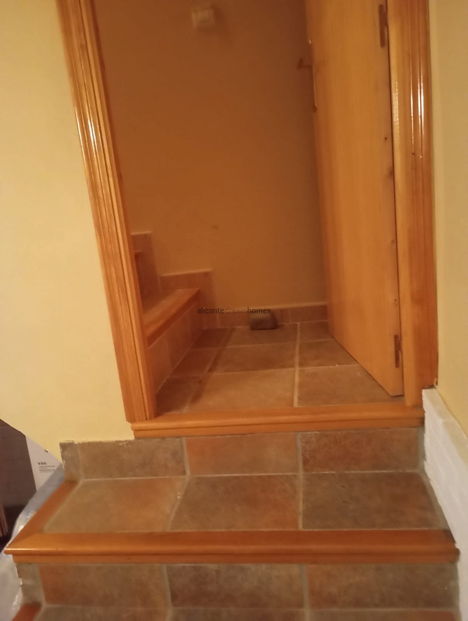 Resale - 3 Bedroom 2 Bathroom Country house in Yecla -  - Murcia