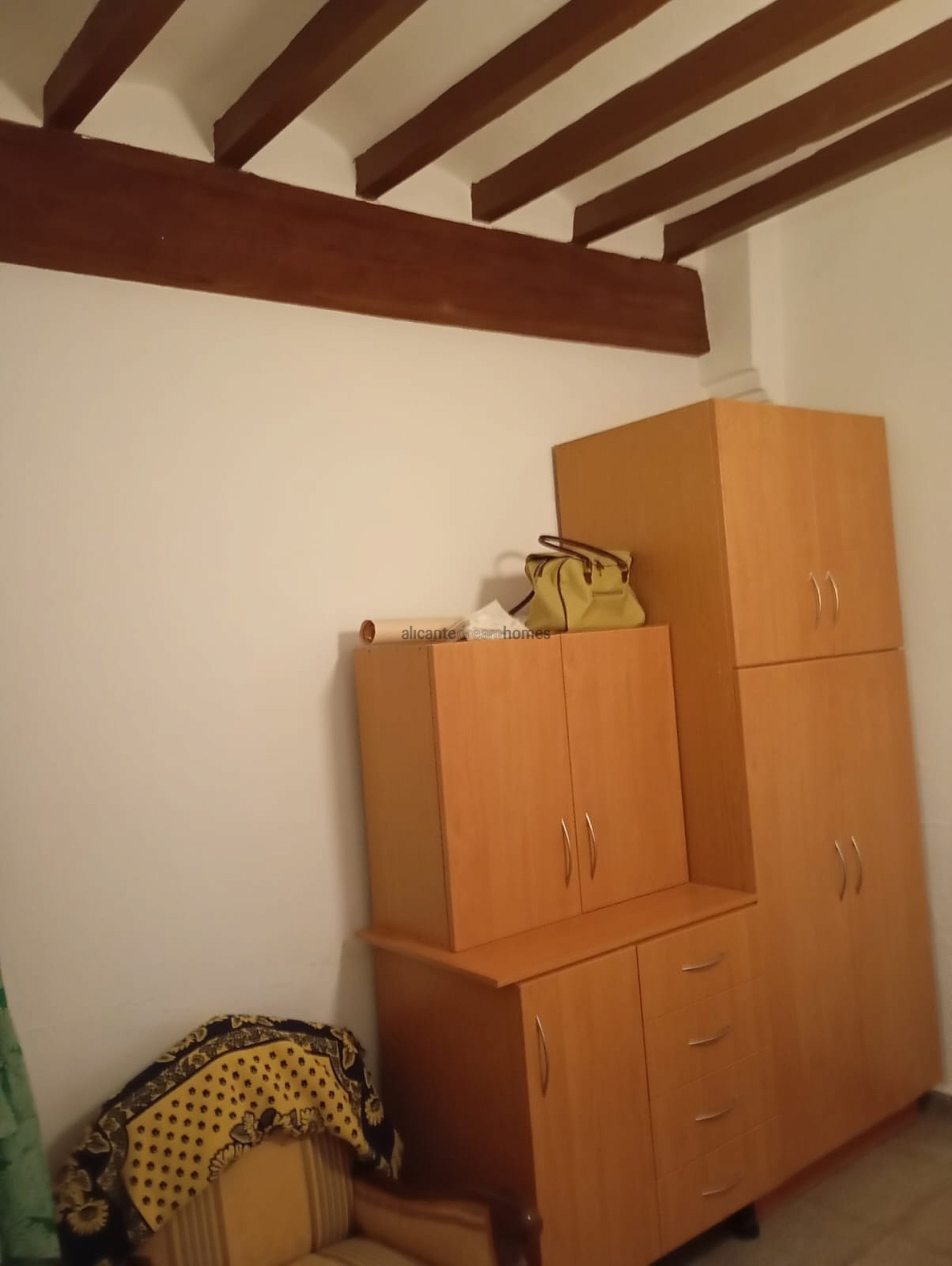 Resale - 3 Bedroom 2 Bathroom Country house in Yecla -  - Murcia