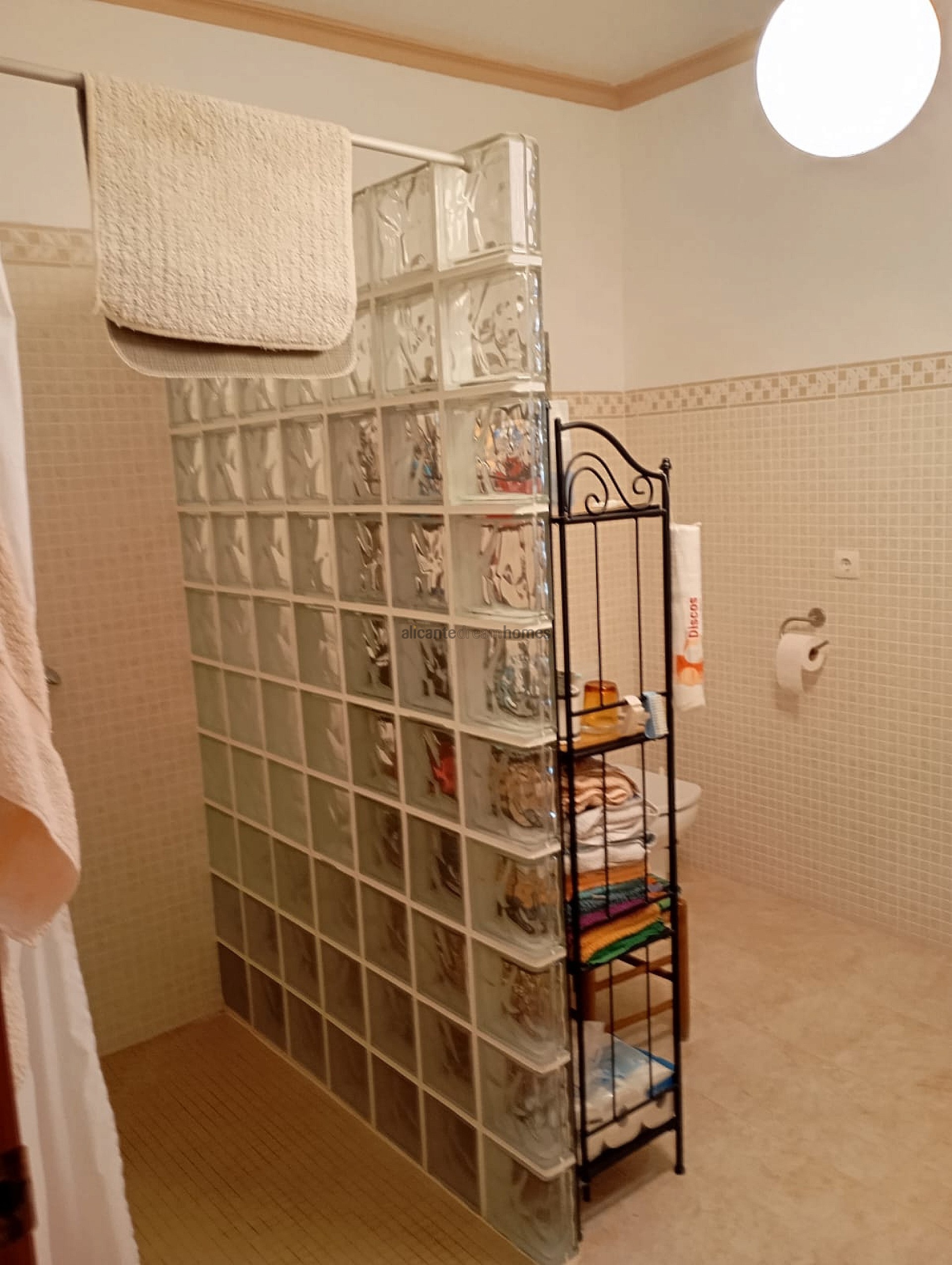 Resale - 3 Bedroom 2 Bathroom Country house in Yecla -  - Murcia