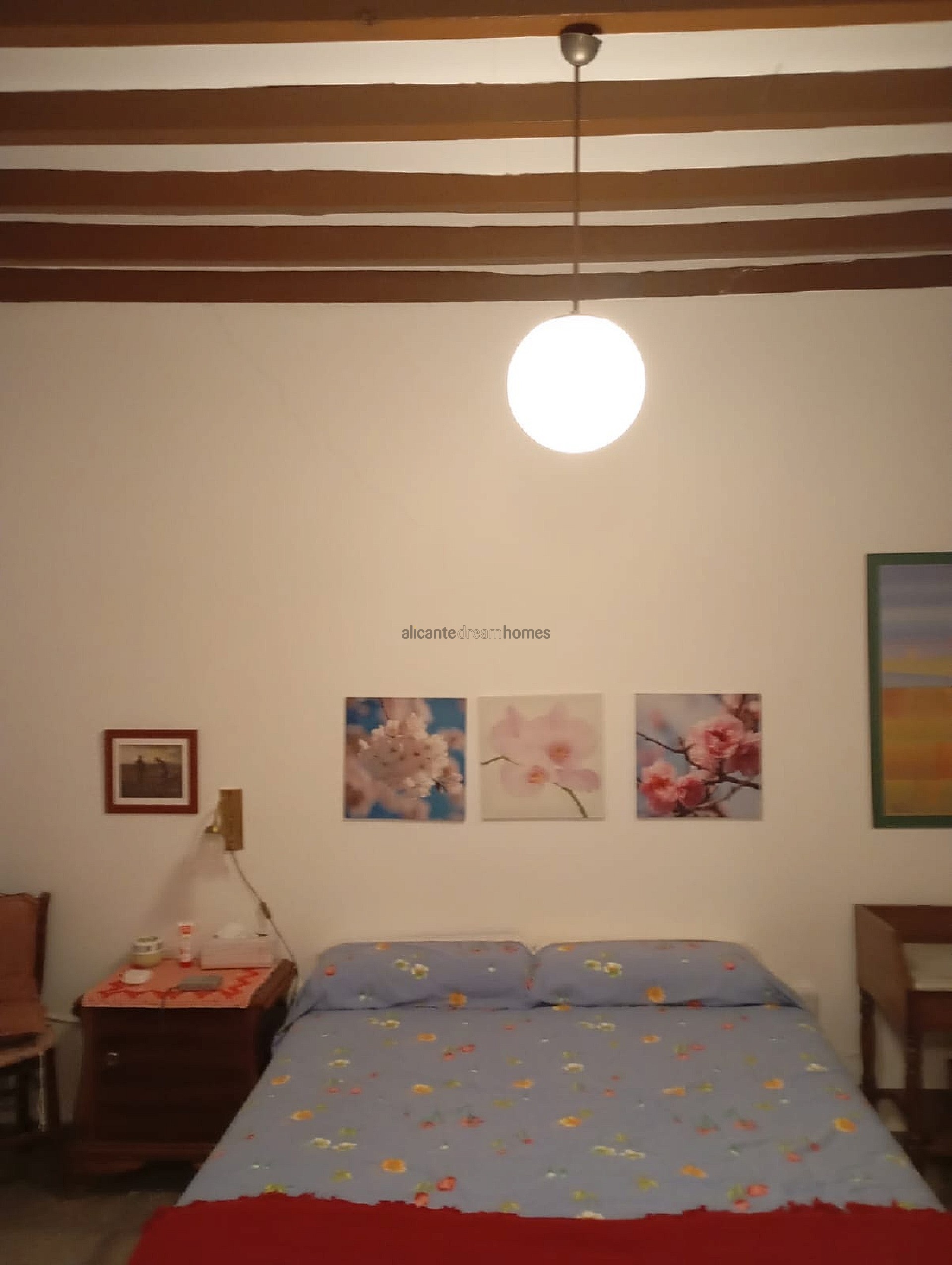 Resale - 3 Bedroom 2 Bathroom Country house in Yecla -  - Murcia