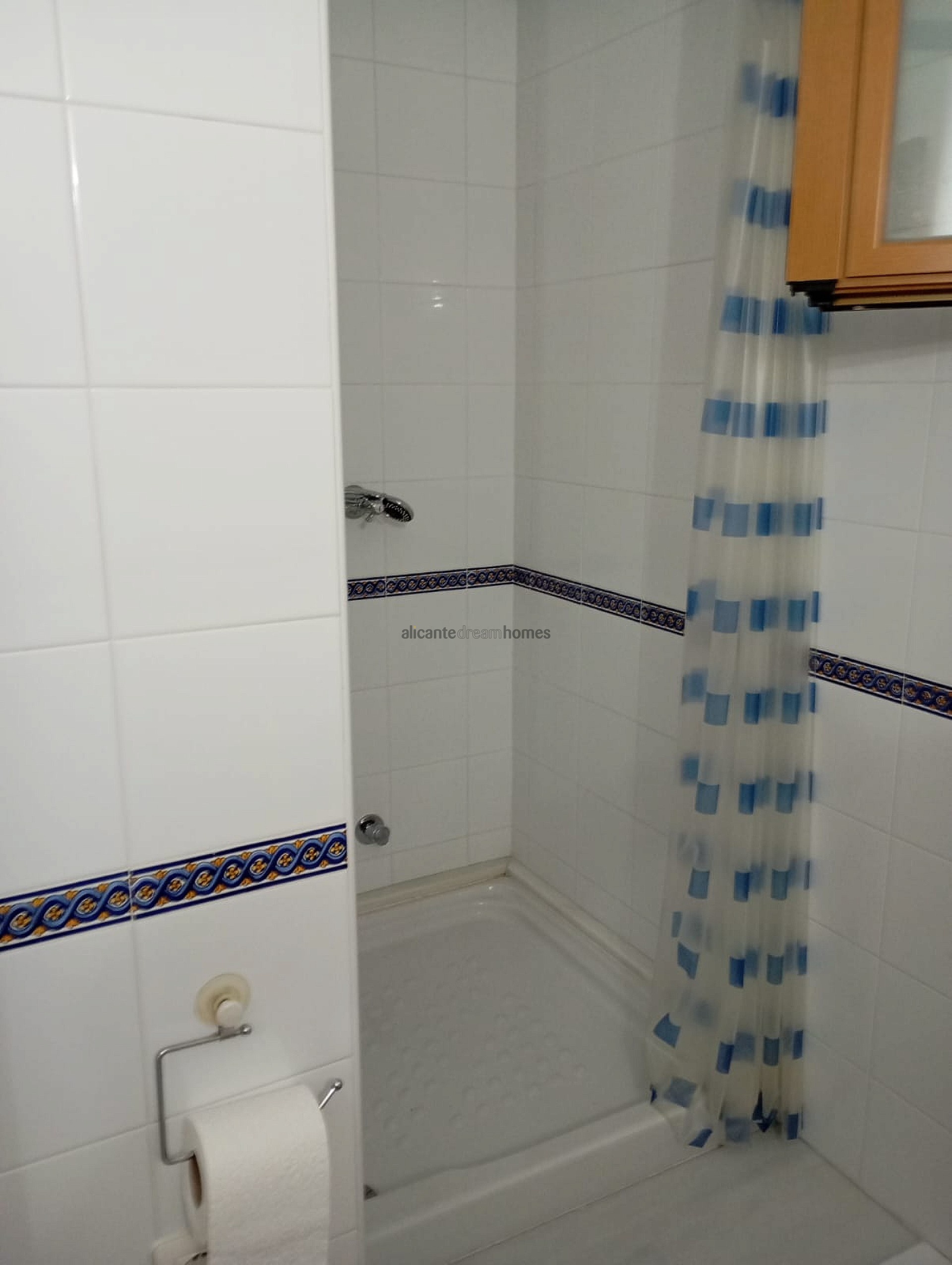 Resale - 3 Bedroom 2 Bathroom Country house in Yecla -  - Murcia