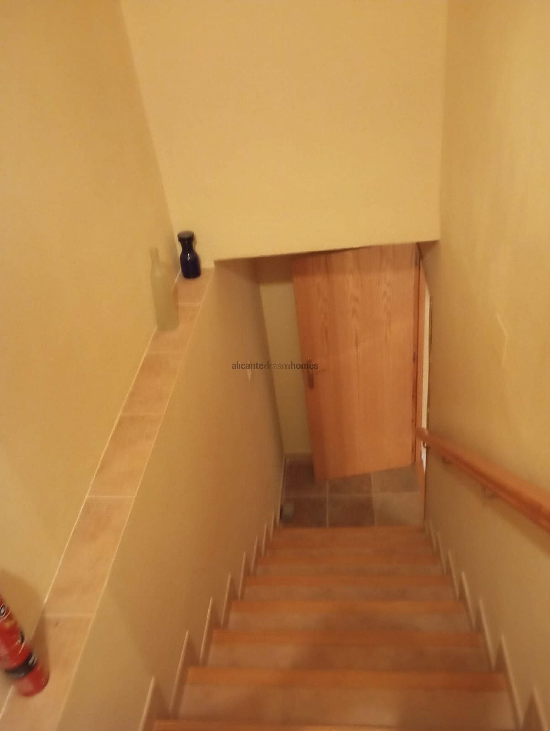 Resale - 3 Bedroom 2 Bathroom Country house in Yecla -  - Murcia