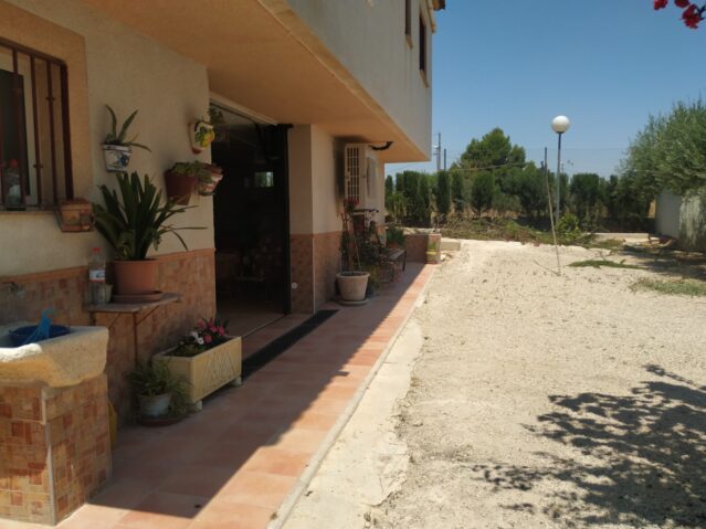 Resale - 5 Bedroom 3 Bathroom Villa in Fortuna -  - Murcia