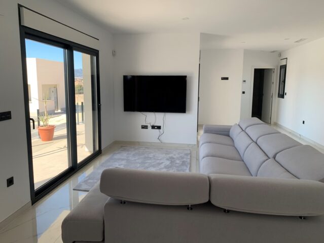 Resale - 4 Bedroom 3 Bathroom Villa in Pinoso -  - Alicante
