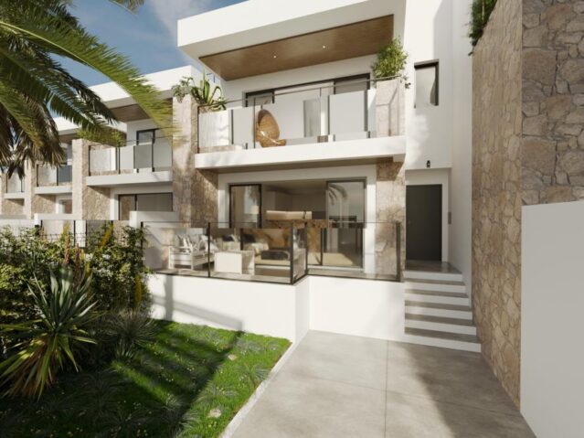 Resale - 3 Bedroom 2 Bathroom Townhouse in Monforte del Cid -  - Alicante
