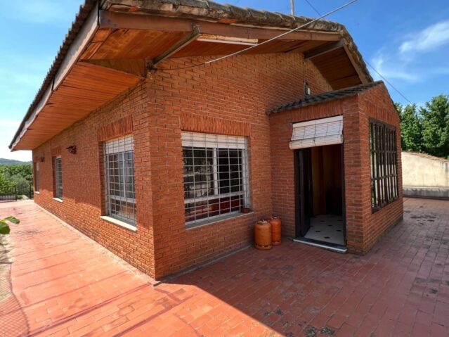 Resale - 3 Bedroom 1 Bathroom Villa in Hondon de los Frailes -  - Alicante